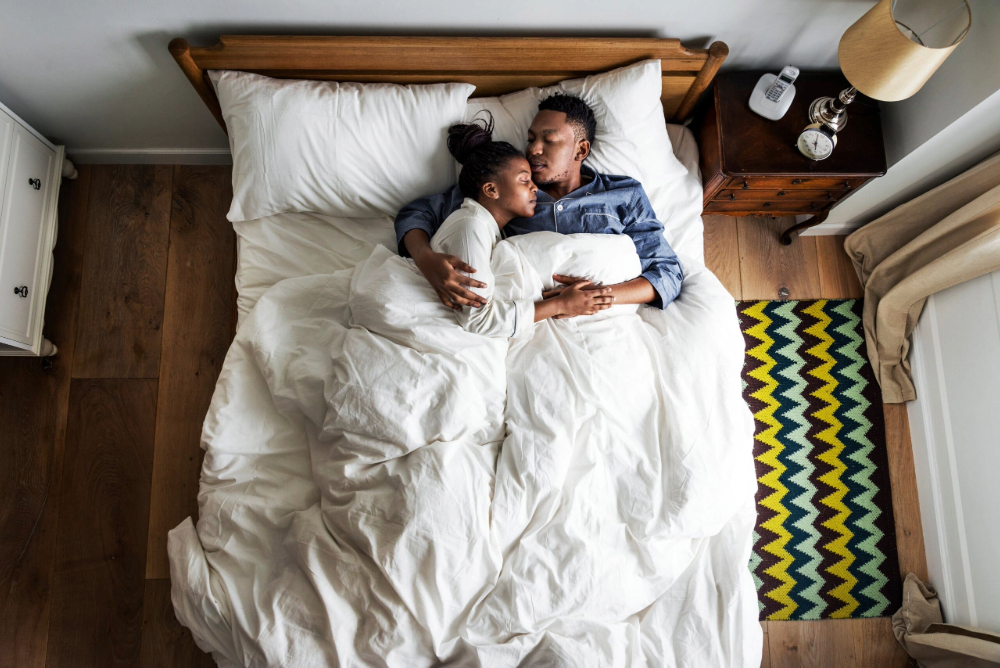 The Best Beds for Couples: How to Stop the Tossing and Turning